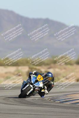 media/Oct-04-2025-CVMA (Sat) [[408bcdd6e4]]/Race 13-Amateur Supersport Open/
